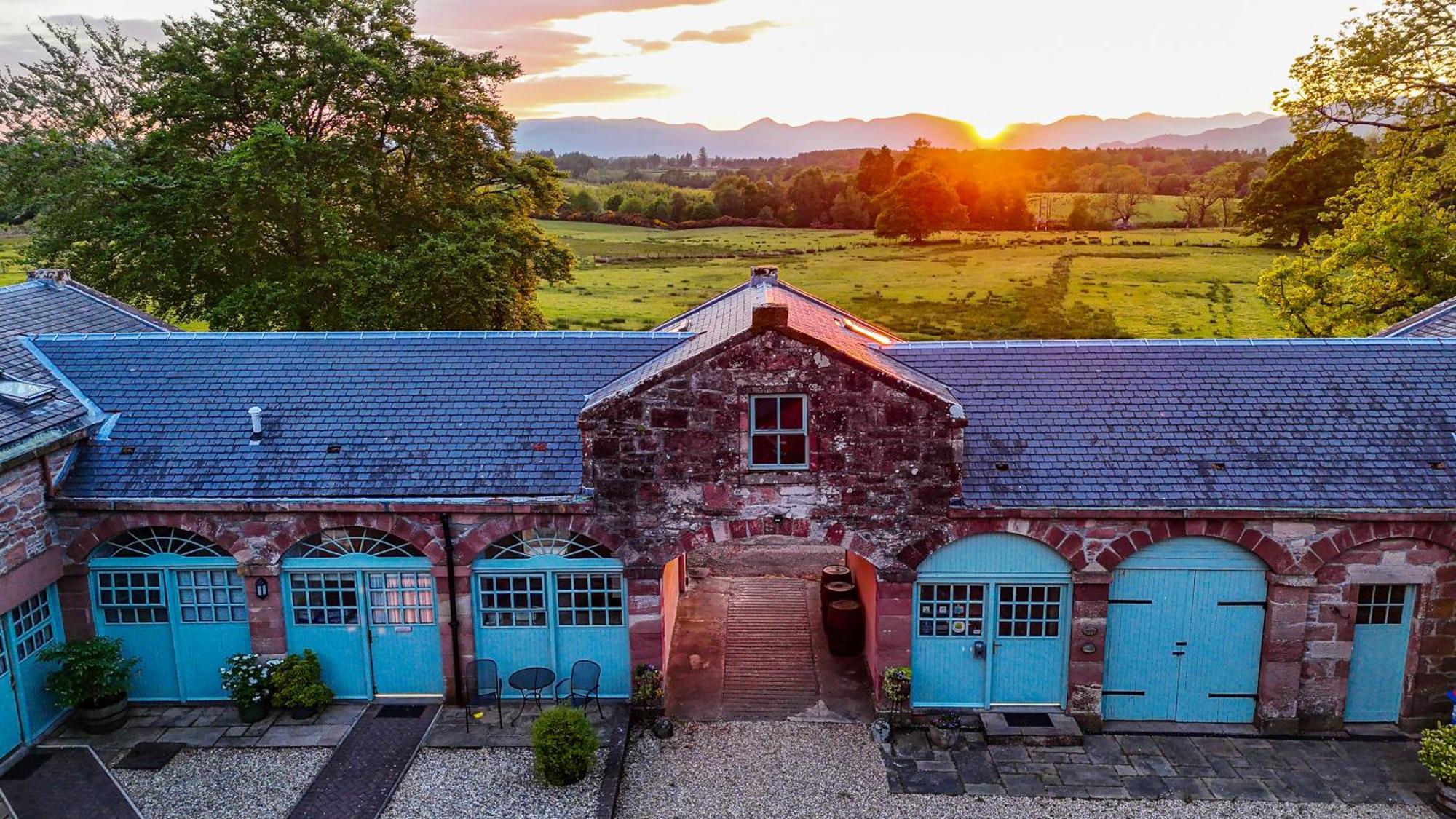 Loch Lomond Finnich Cottages ดรายเมน ภายนอก รูปภาพ